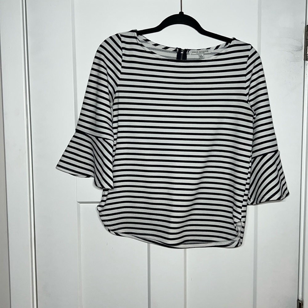 Green Envelope Black and White Stripe 3/4 length Sleeve Top. Size Small
